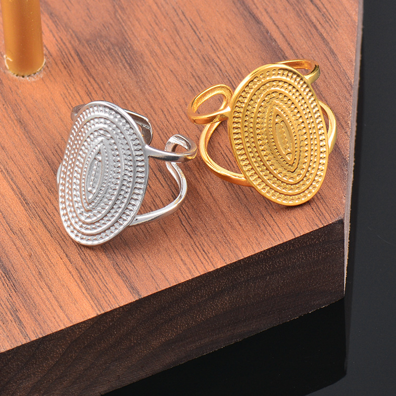 Retro Eye Titanium Steel Plating Open Ring 1 Piece