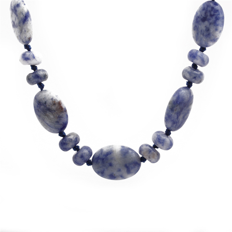 Fashion Agate Crystal Egg-shaped Necklace display picture 4