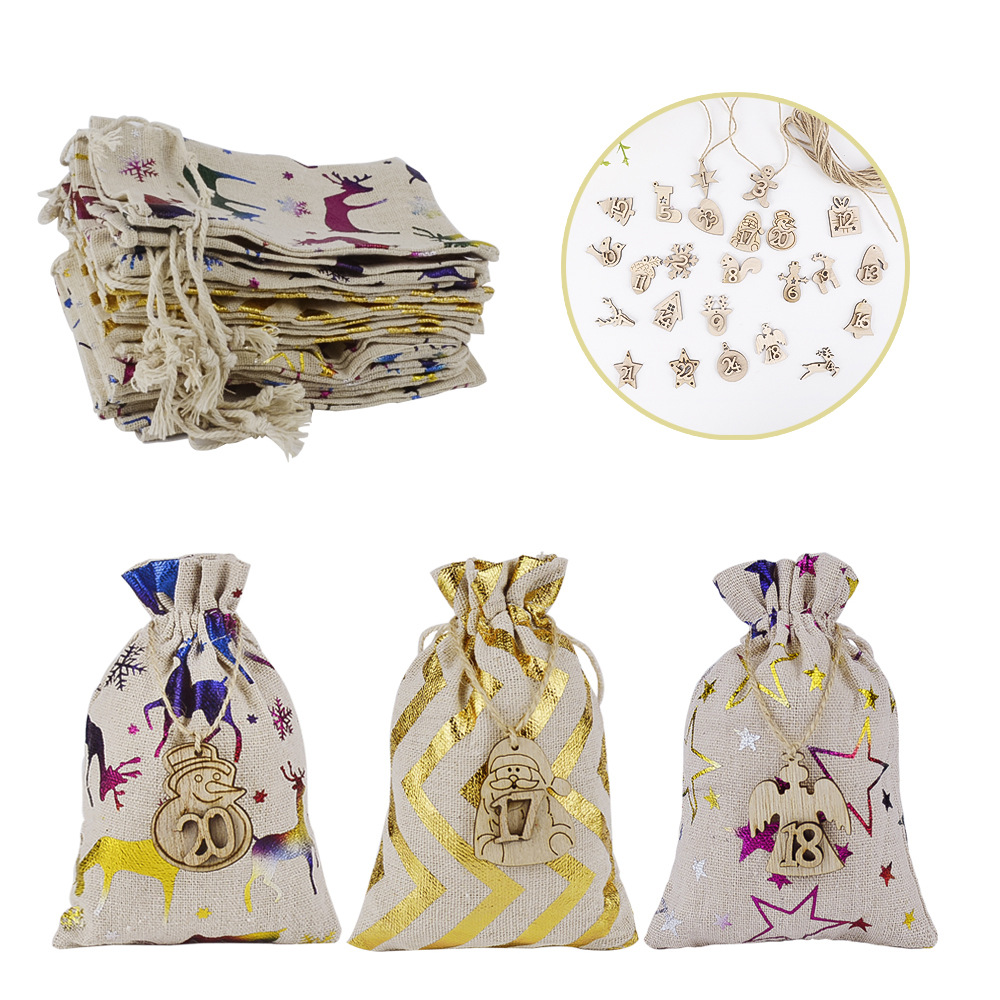 24圣诞倒计时抽绳袋烫金图案木制标签降临日历袋束口麻布袋套装