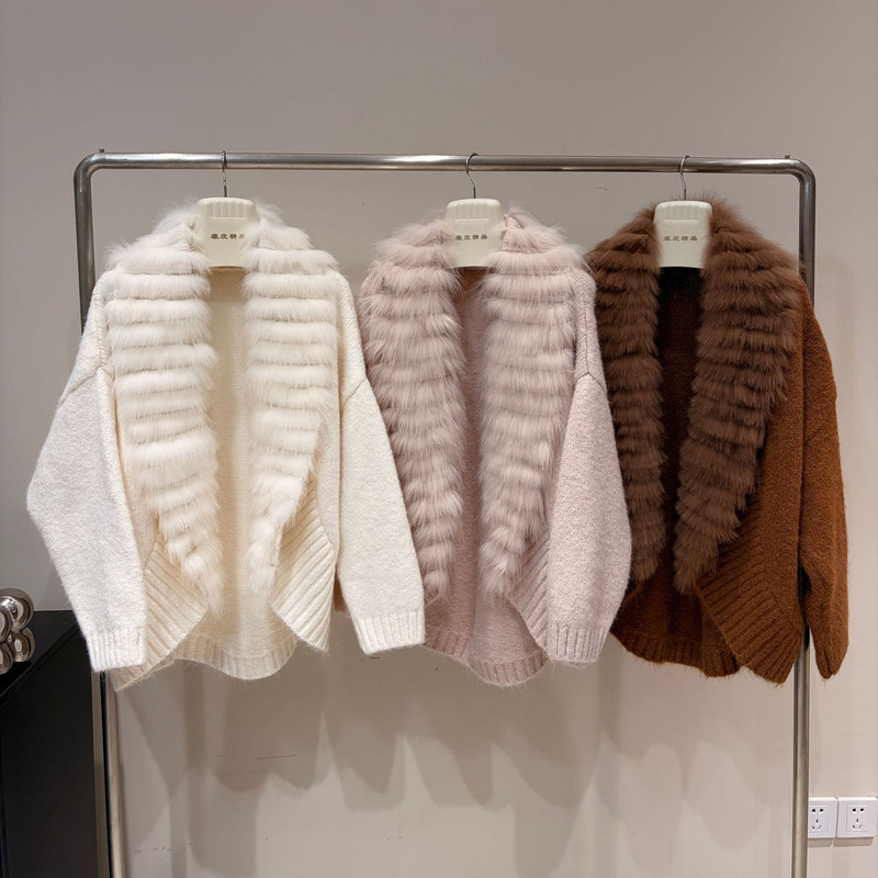 Fox fur striped sweater, fur knitted cardigan for women, new autumn and winter style, loose, casual, high-end, Korean style, short, youthful Fox fur striped sweater, fur knitted cardigan for women, new autumn and winter style, loose, casual, high-end, Korean style, short, youthful