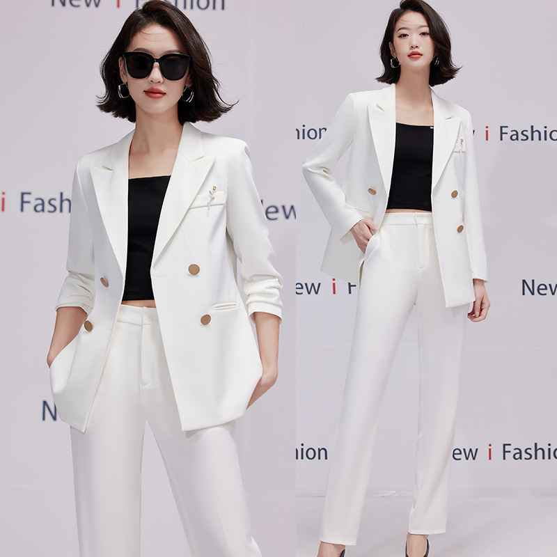 ChicShe 2023 Primavera ed Estate Nuovo Abbigliamento Professionale Donna Moda Doppiopetto Completo Bianco Estetista Colletto Bianco_voghion.com
