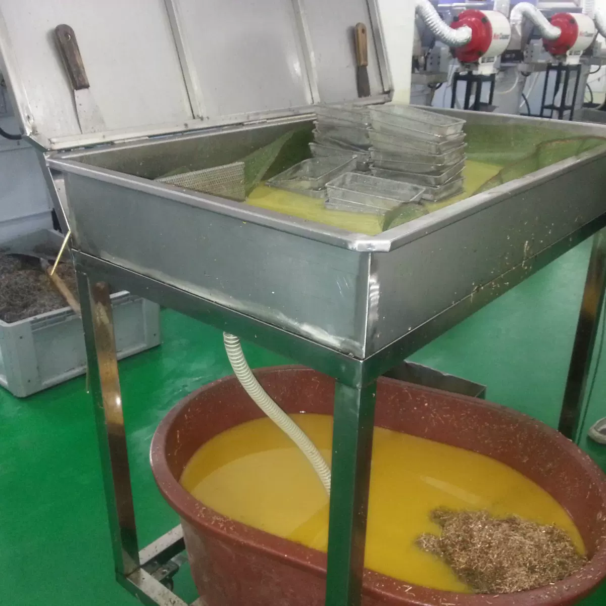 厂家供应JR-391高品质酒瓶清洗添加剂（碱系）高效玻璃清洗剂