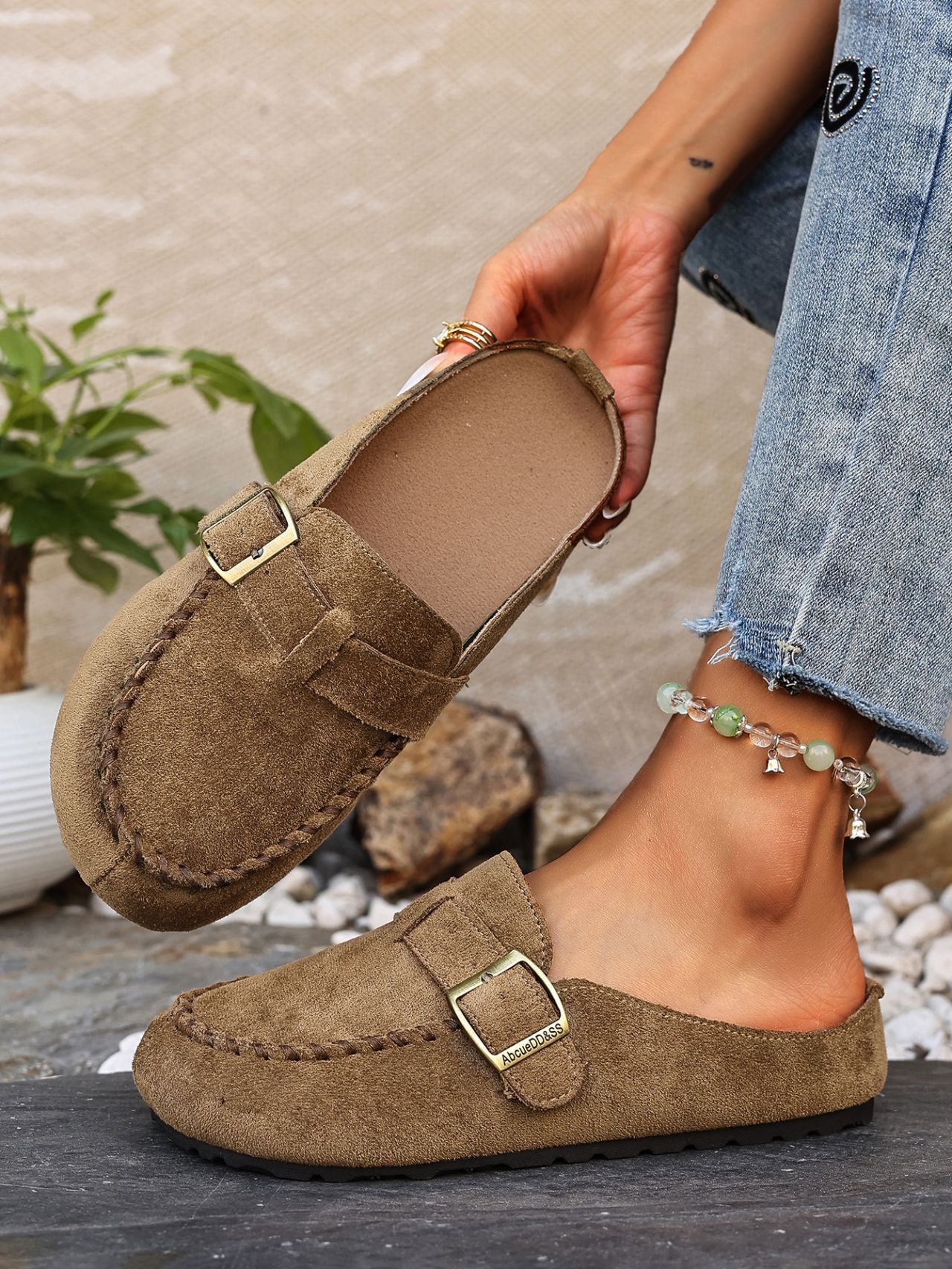 Women's Fleece Lined Bread Toe Slippers Spring Style Thick Sole Retro Buckle Birken Inspired Slippers Size 43_vogvips.com