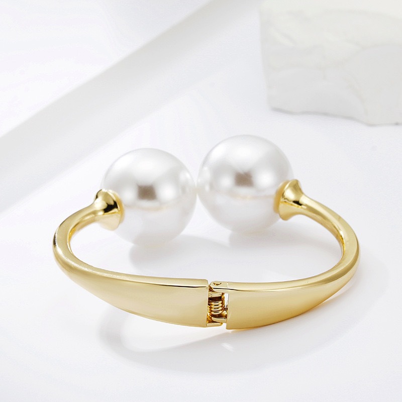 45g Weight Silver Plated Plating Material Bangle Classification Alloy Chain Material 1 Piece Quantity Casual, Daily Occasion Metal Material Solid Color Pattern Women's, Men's Gender Plating Design Elegant, Vintage Style Style Gold Color Europe And America Fashion Trend Open-Ended Bracelet Metal Texture Pearl Design Bracelet 11