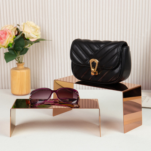 Wholesale market bag display props, shoe rack display window clothing store stainless steel U-shaped shoe bag display rack