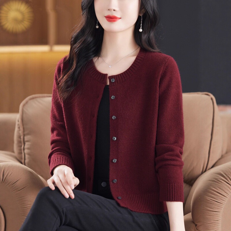 Round-neck, loose-fitting, thin knit sweater for women, 2026 new style, fashionable outerwear for spring and autumn, knit cardigan