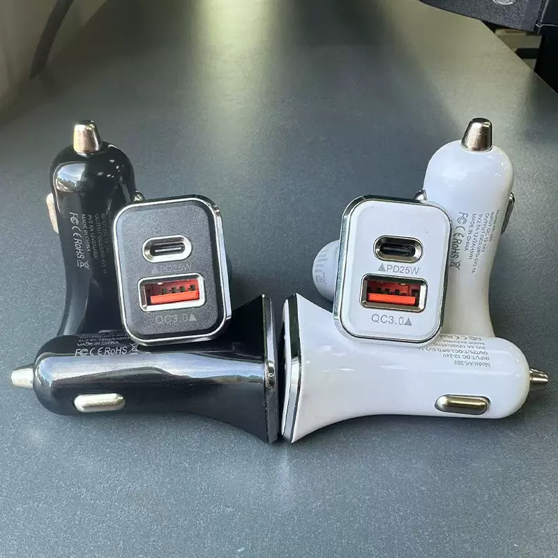 外贸热销车载充电器双口USB+PD点烟器转换头15W手机车充