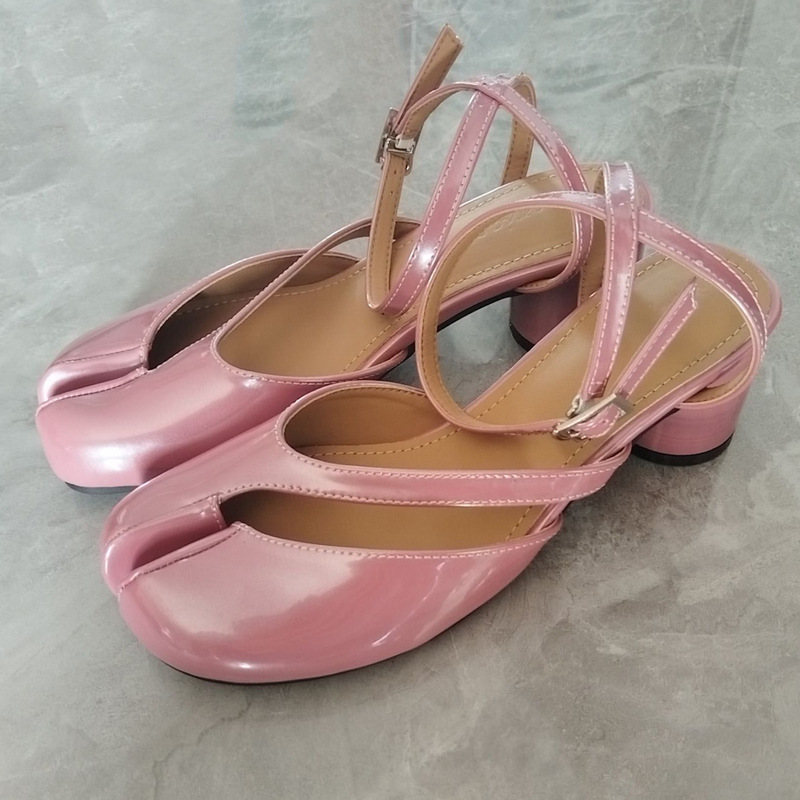 Mary Jane Split-Toe Shoes for Women, New French Style, Single Strap, Chunky Heel, Closed-Toe, High-Heeled Hollow Sandals, Single Shoes, High Heels for Women Mary Jane Split-Toe Shoes for Women, New French Style, Single Strap, Chunky Heel, Closed-Toe, High-Heeled Hollow Sandals, Single Shoes, High Heels for Women