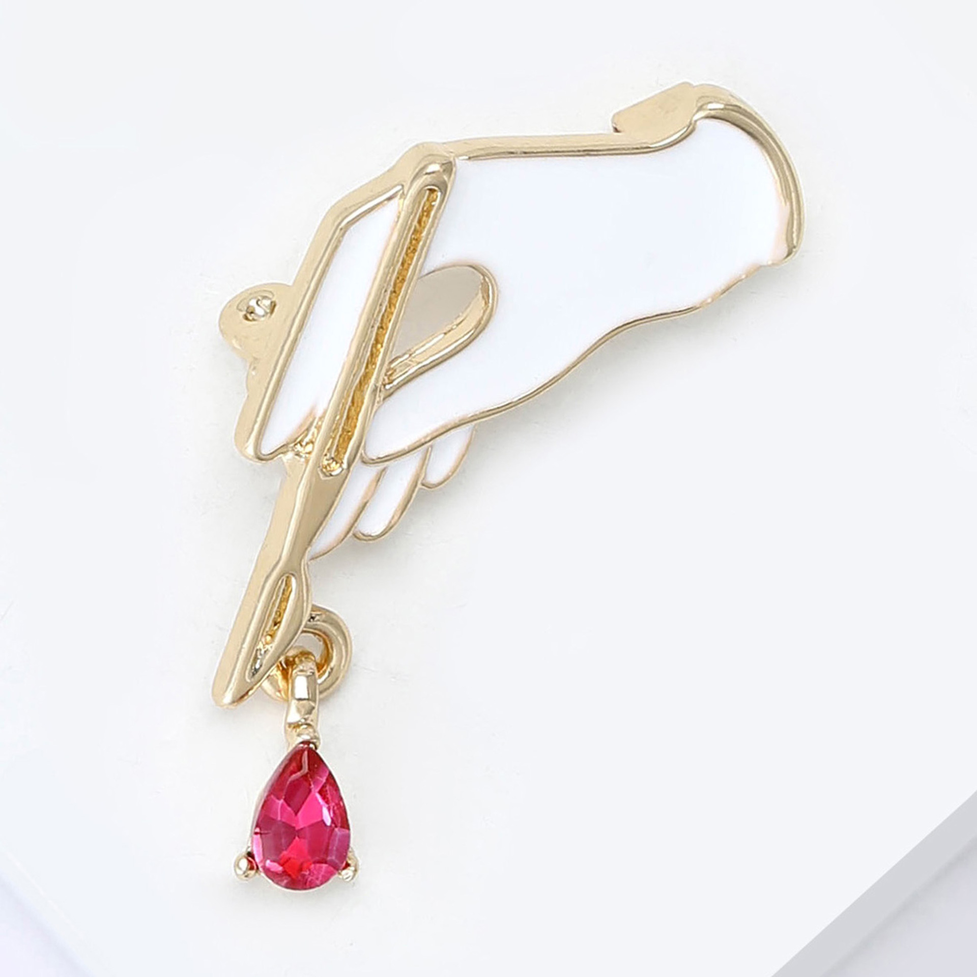 Creative Alloy Enamel Brooch Surgical Knife Medical Series Unisex Clothing Brooch Accessory Pin: BR5565