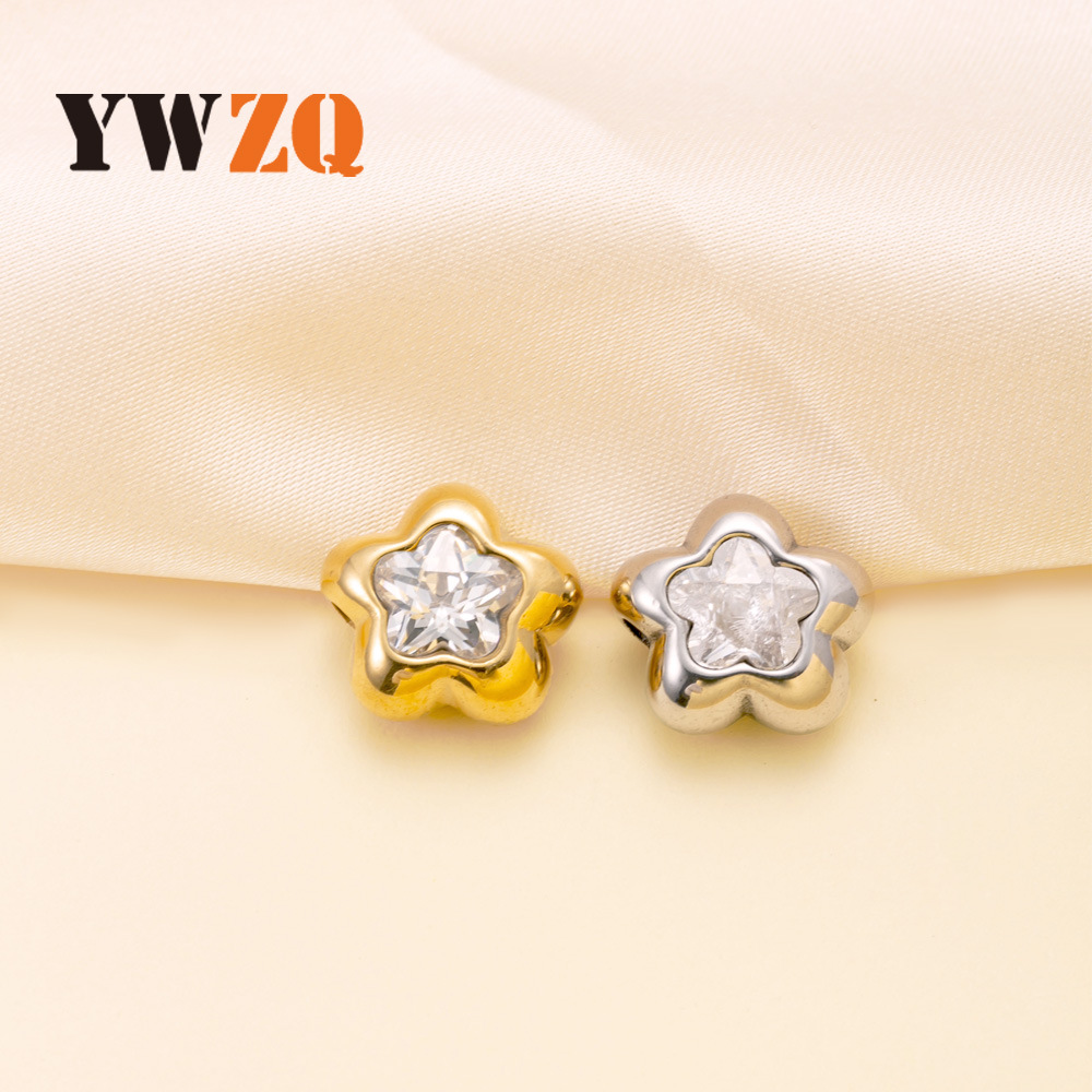 Colgante único Estilo europeo y americano Joyería de acero de titanio Fundición de estrella de cinco puntas Accesorios de diamantes Advanced Sensación no se desvanece Accesorios al por mayor