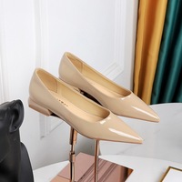 93921 French Fashion Shallow Mouth Coarse Heel Women's Shoes Lacquer Leather Pointed Low Heel Shoes Comfortable and Versatile Commuter Single Shoes Beautiful