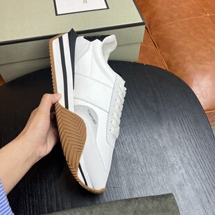 �W��վ��Ь������eЬ�r�аٴ����ݳ�Ʒ����͸�Ⱒ��Ь�\��Ь