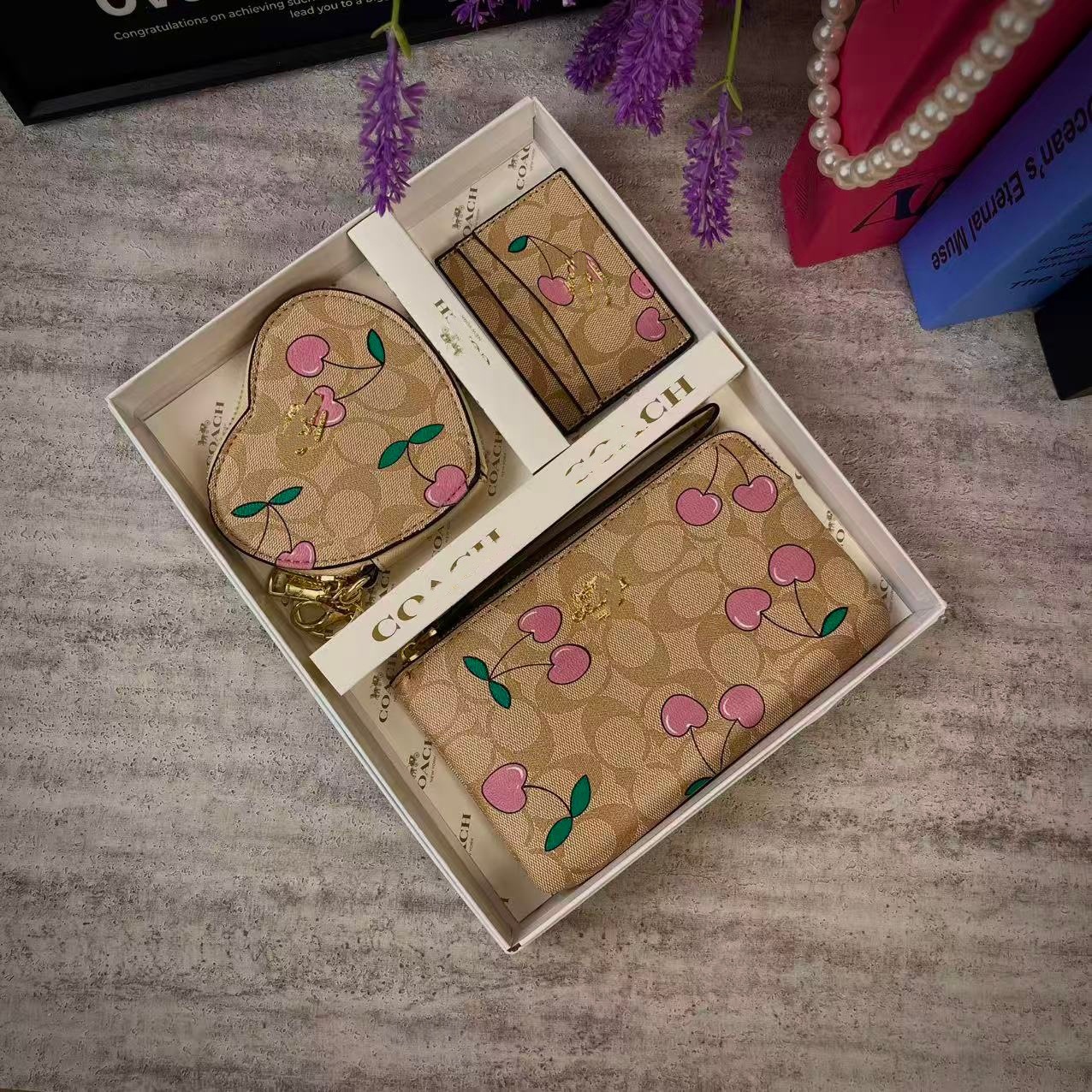 Cartoon cartera de cambio en forma de corazón de comercio exterior bolsa de mano caja de bolsa de tarjeta caja de regalo de bolsas explosivas transfronterizas 2025 nuevas bolsas de mujer