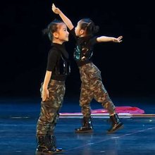 六一儿童演出服迷彩梦舞蹈服兵娃娃男女童幼儿园军装小小兵表演服