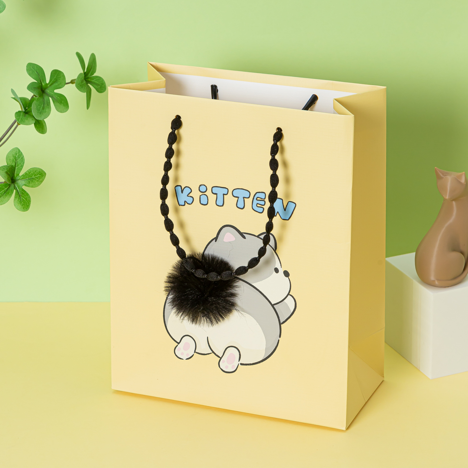 Nuevo tipo de cuerda de burbuja de pelo lindo dibujo animado animal hermoso bolsas de regalo fábrica directa al por mayor