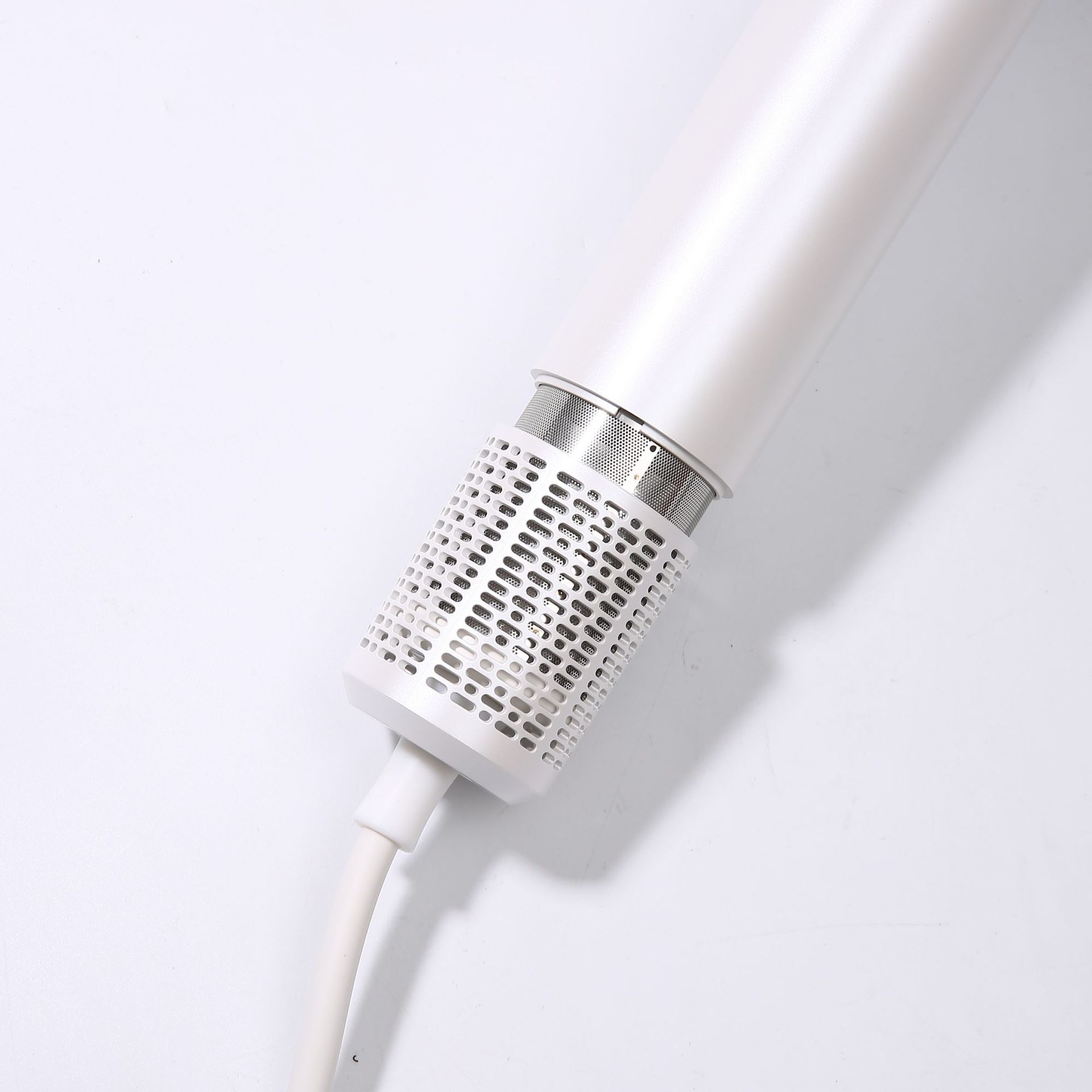 Secador de pelo de alta velocidad con viento fuerte y gran potencia para uso en hoteles y en el hogar, popular en plataformas de comercio electrónico transfronterizo, gran flujo de aire, frecuencia variable, aire caliente y frío, secado rápido.