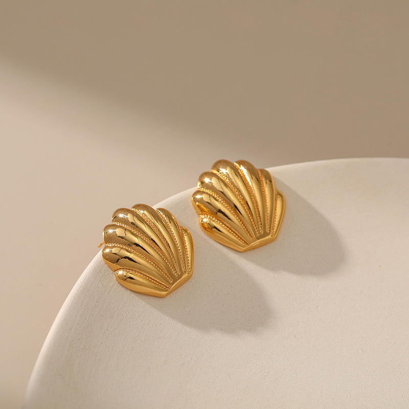 1 Pair Quantity 1 Pair Elegant Retro Shell Plating Inlay Copper Artificial Gemstones 18k Gold Plated Ear Studs