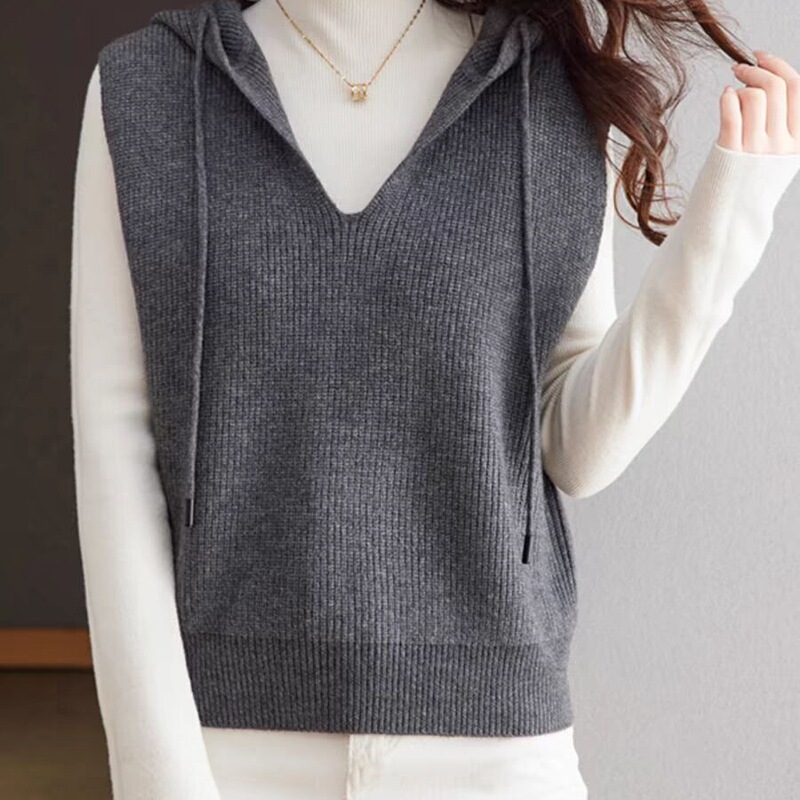 2026 Korean-style hooded sleeveless vest for women, short sweater, base shirt, loose high-waisted knitwear 2026 Korean-style hooded sleeveless vest for women, short sweater, base shirt, loose high-waisted knitwear