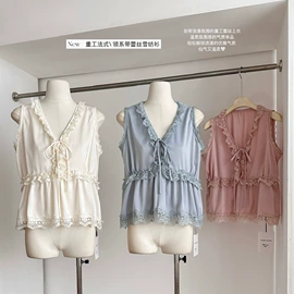 女式衬衫;女式T恤;半身裙