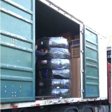 Vehicle tire 295/60R22.5 KMAX