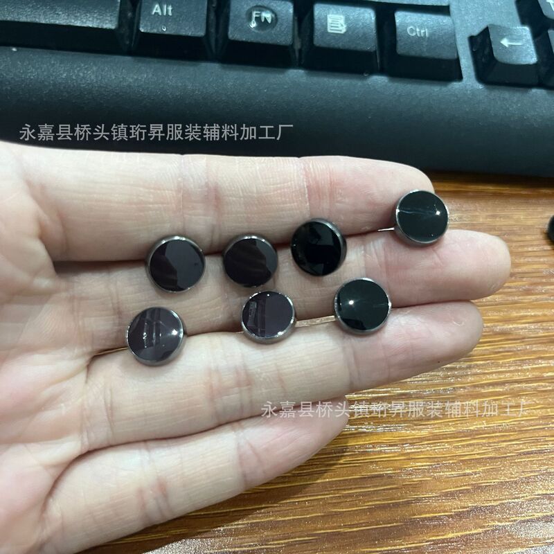 Men's Polo Shirt Summer Shirt with Fashionable Metal Buttons, Curved Men's Buttons