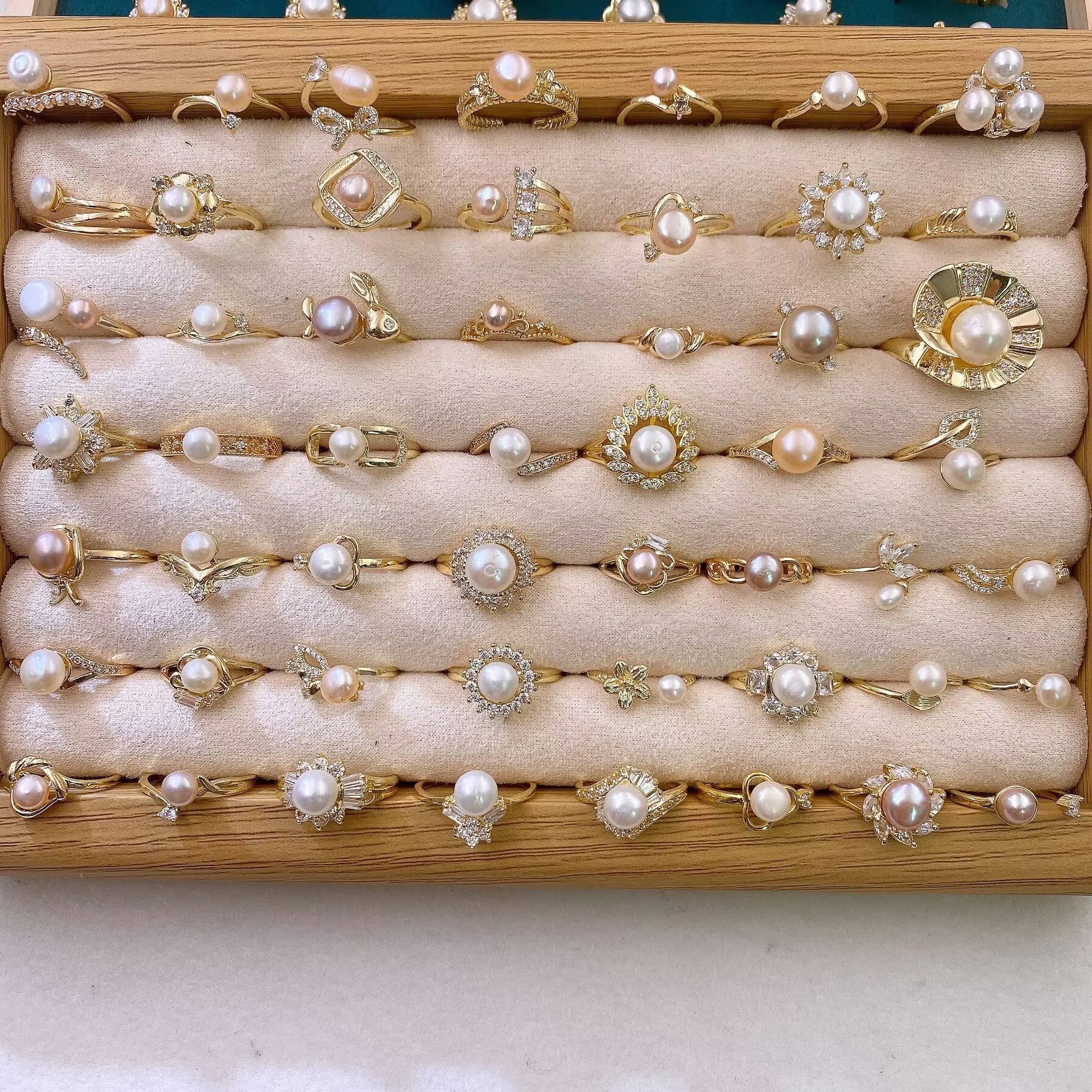 Elegant Natural Freshwater Pearl Ring Adjustable For Women_voghion.com