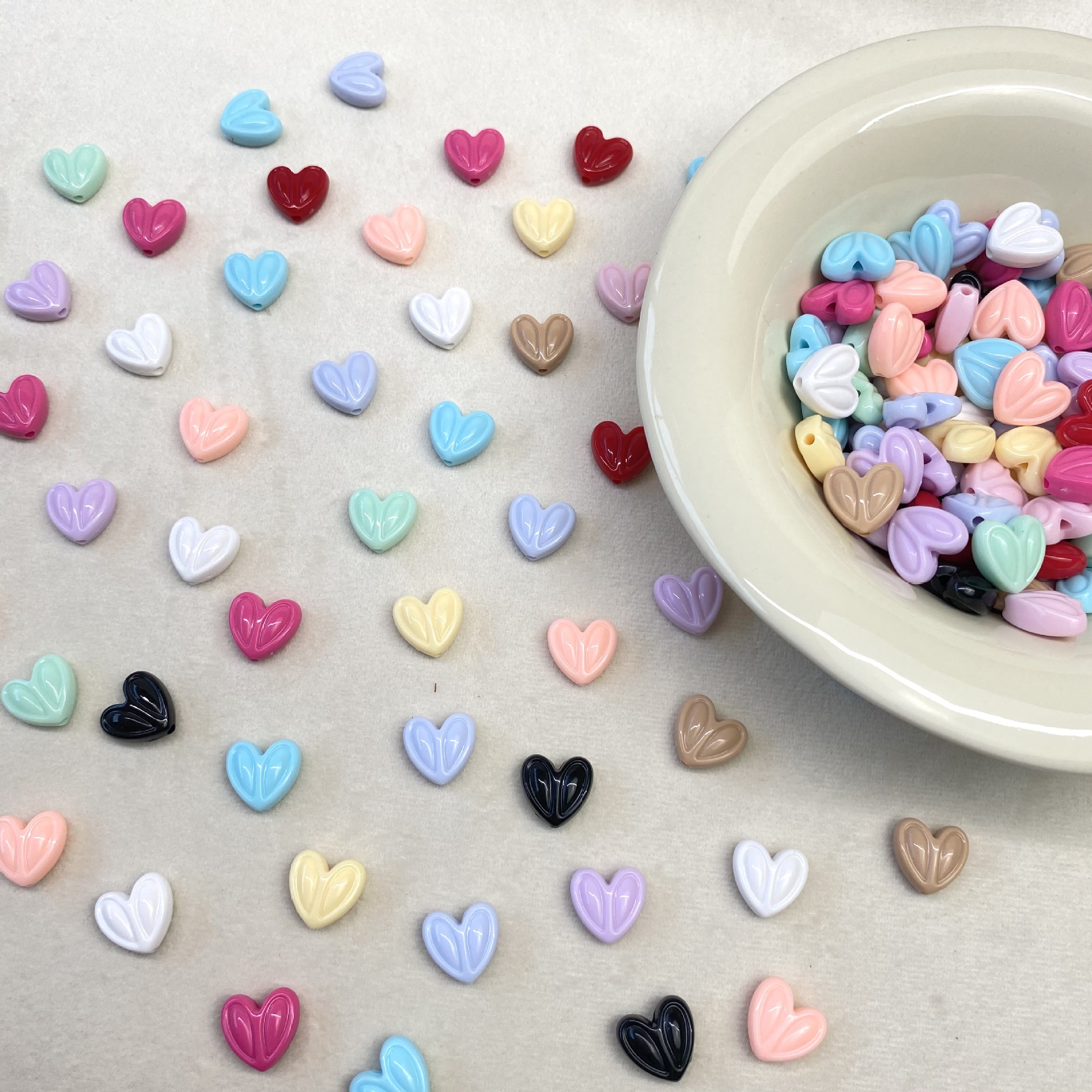 亚克力实色兔耳朵爱心diy/手机链钥匙扣竖孔串珠饰品配件材料散珠