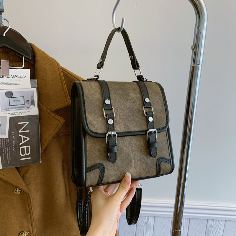 Este año, la popularidad de la mochila de mujeres de nicho 2024 nueva mochila de estilo universal, mini mochila de viaje de moda.