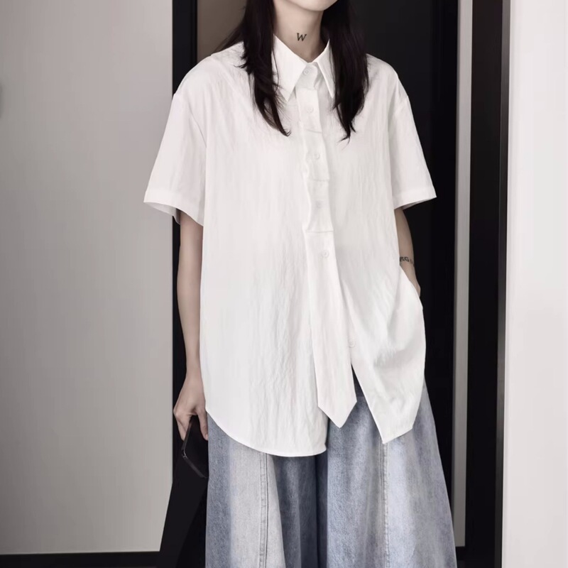 Dark Design Aesthetic Niche White Short-Sleeve Shirt for Women, Summer Loose Fit, Slimming French Tie, Relaxed Style Trendy Shirt