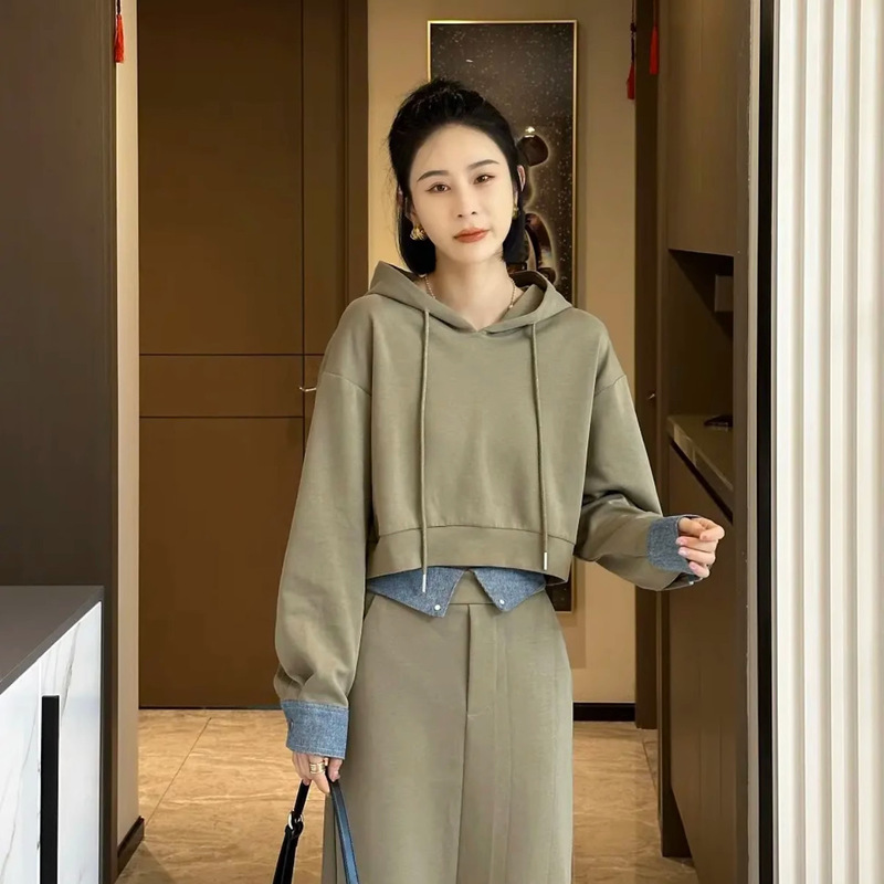 大きいサイズの婦人服の秋の衛衣のスーツの洋気は年齢を減らして太っています。|undefined