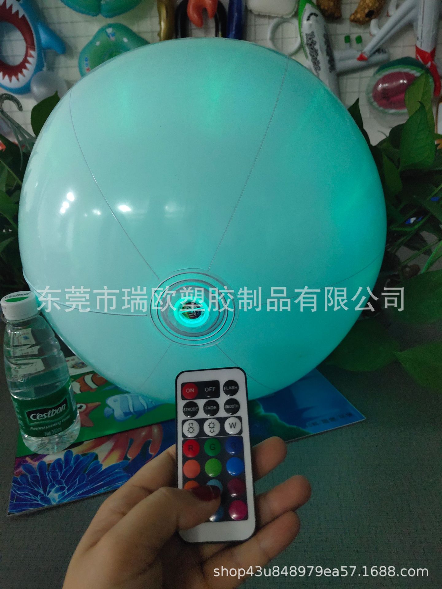 LED遥控发光球 RGB七彩沙滩球 泳池发光球气氛装饰球2020跨境爆款-阿里巴巴