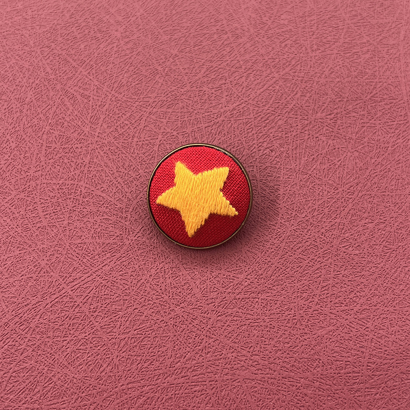 Bordado hecho a mano DIY creativo broche joyería de dibujos animados lindo insignia accesorios niños pareja regalo