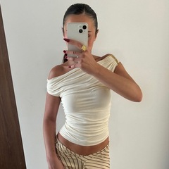 国境を越えた欧米風女装2025夏の新商品純色一字襟しわ修身袖なしtシャツ上着