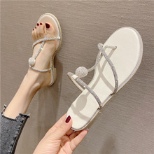 2025 verano nuevo estilo sandalias de moda zapatos planos con chanclas sandalias y zapatillas casuales de color sólido fuera de la playa