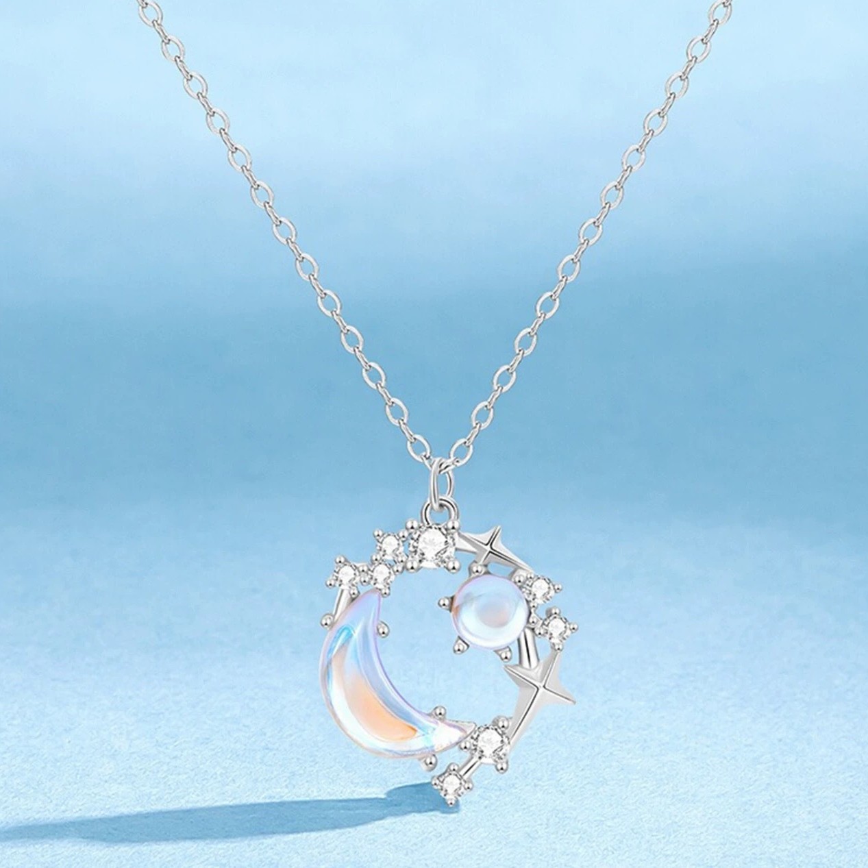 Xinqi Jewelry Dream Star and Moon Necklace Women's Light Luxury High-End Fashion Easiest for Match Creative Diamond Moonstone Pendant