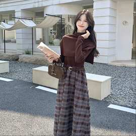 法式复古显瘦撞色格纹拼接连衣裙套装女2026秋新款气质斗篷两件套