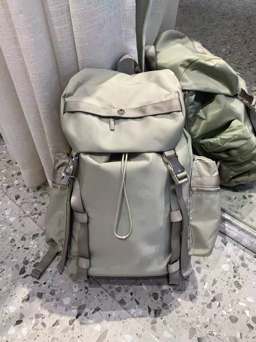 新型lu家25リットルランドセルナイロン旅行防水アウトドア大容量高級感通勤登山バッグママ