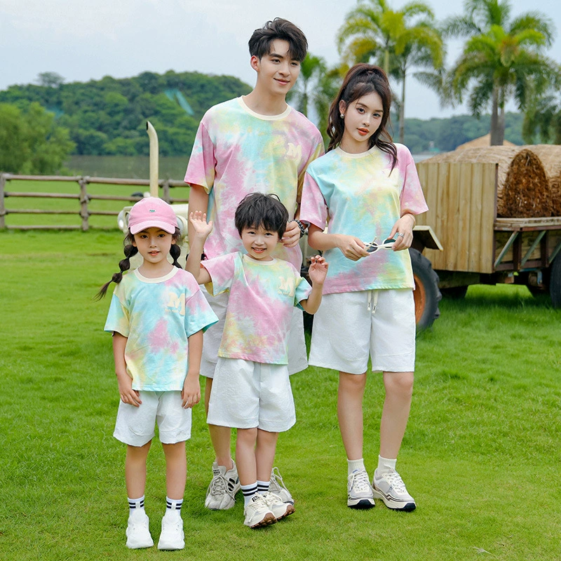 Семейный костюм для отдыха родителей и детей