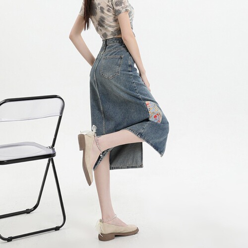 National style embroidered retro denim skirt for women spring and summer new high waist mid-length skirt slit design hip-hugging skirt