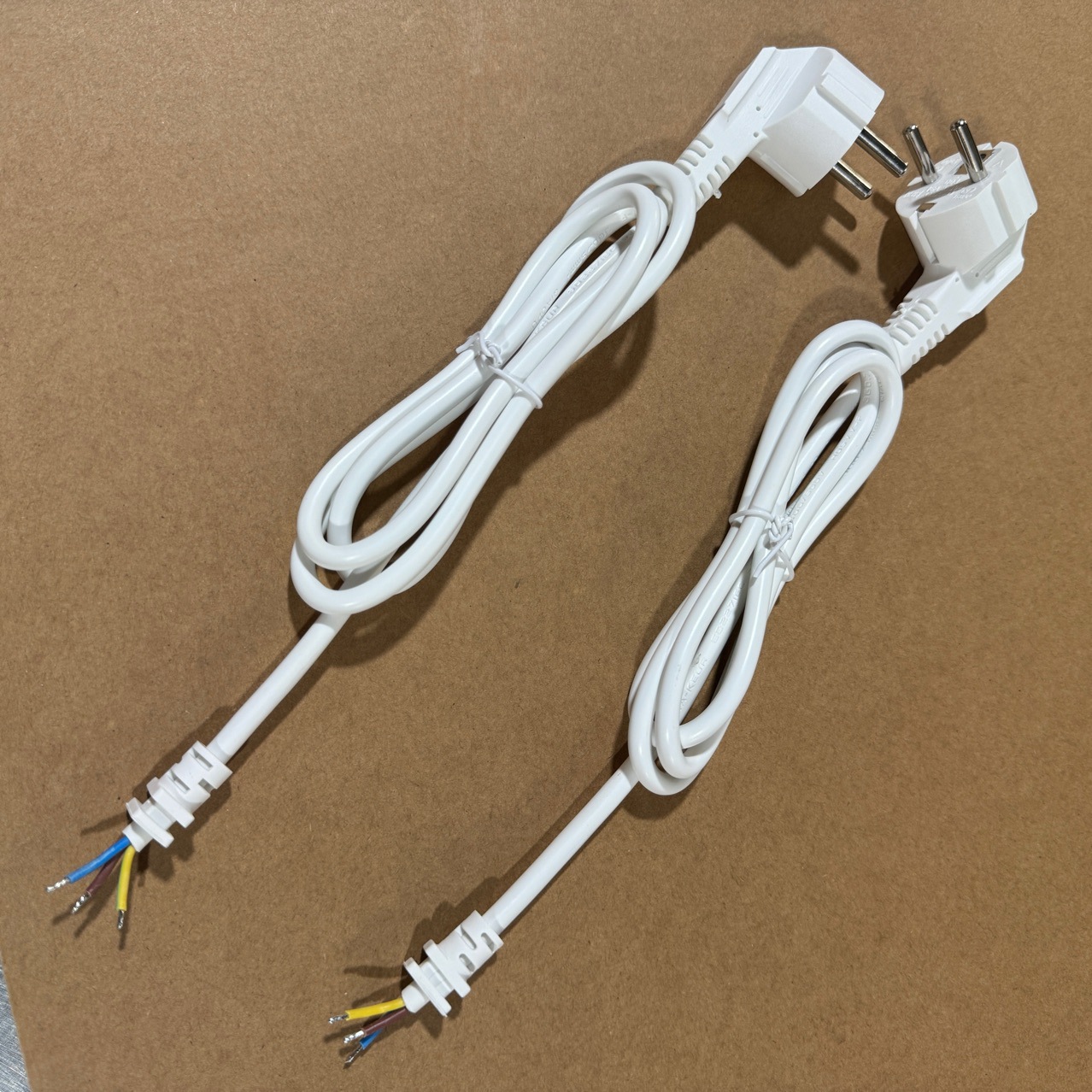 三芯欧规插头 0.75平方三芯取暖器插头线 家用水壶三芯欧插电源线