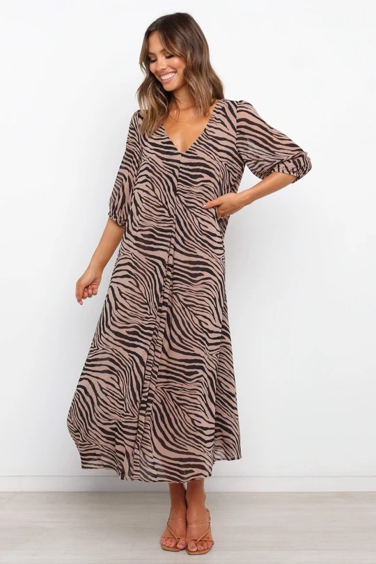 V-neck middle-sleeve loose big swing print dress  NSYD62958