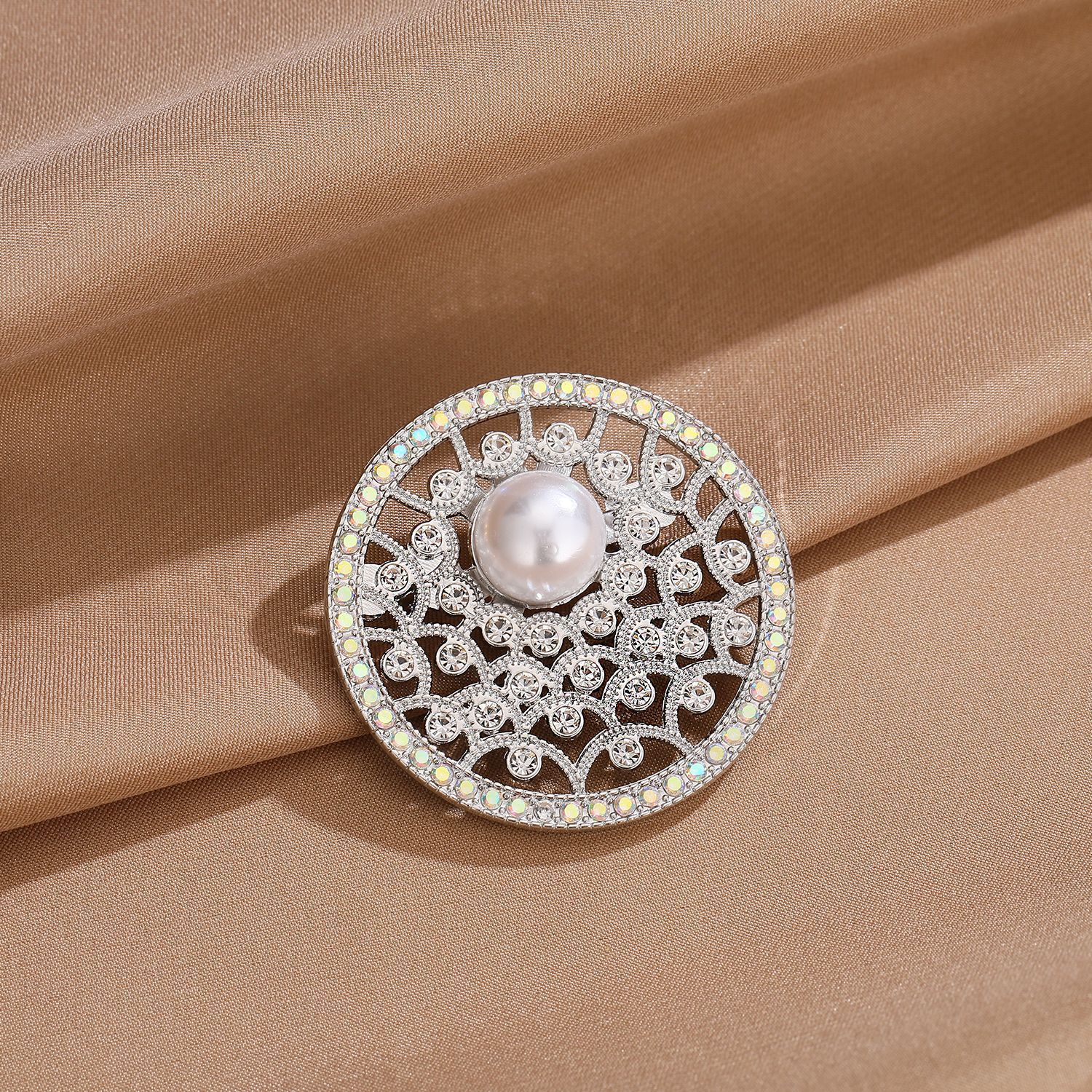Spilla di perle stile coreano elegante accessorio moda donna_voghion.com