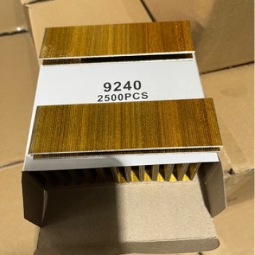 厂家批发9240金色气动枪钉有现货2500枚一盒 12盒一箱 请旺旺询价