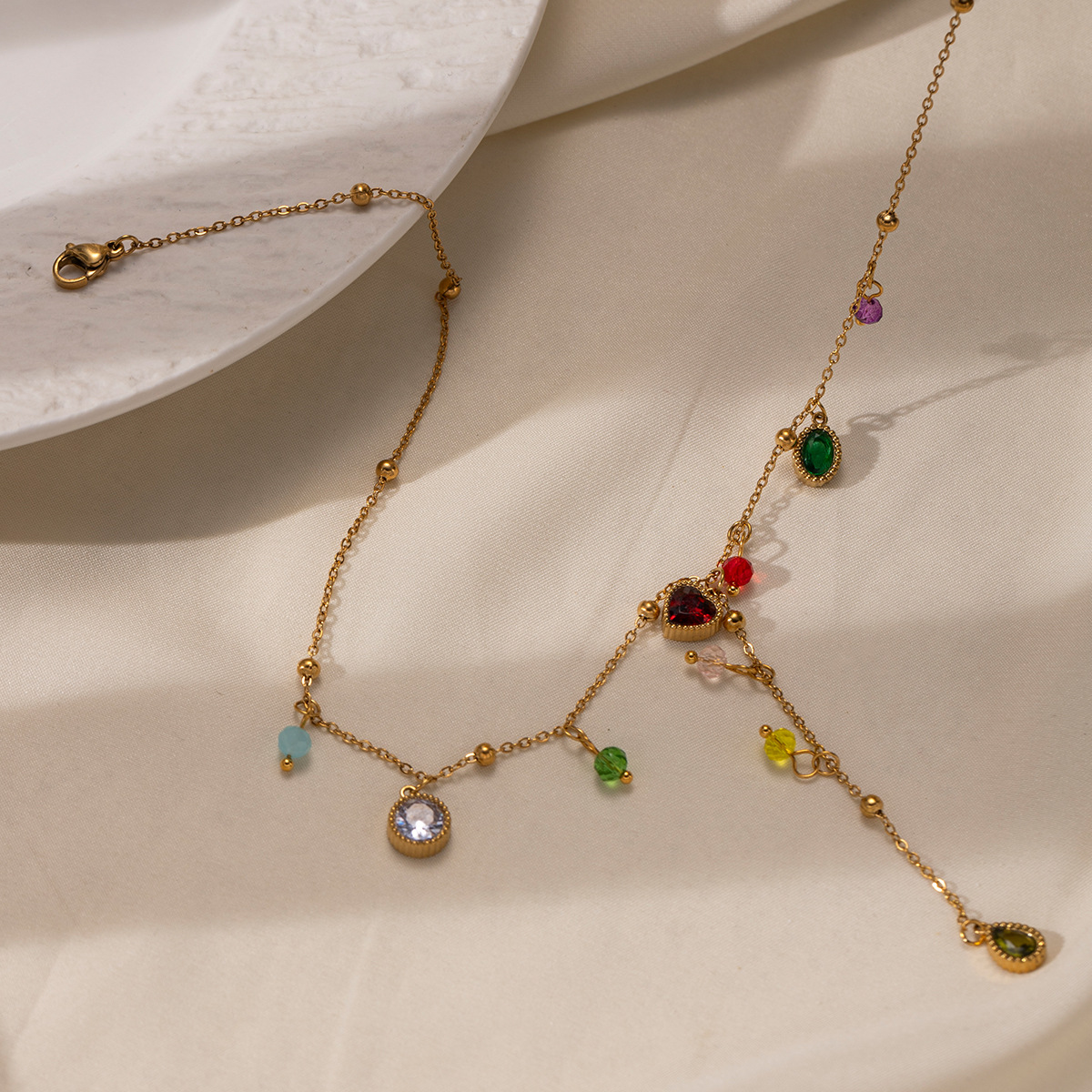Collar de acero inoxidable TINA Europa y América lujo ligero nicho moda color tetrahedral collar de piedra preciosa acero titanio no desvanecerse mujer