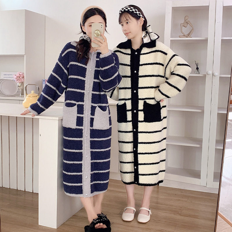 Autumn and winter thick warm soft ladies nightgown large pocket button lapel home clothes suit manufacturers wholesale Autumn and winter thick warm soft ladies nightgown large pocket button lapel home clothes suit manufacturers wholesale