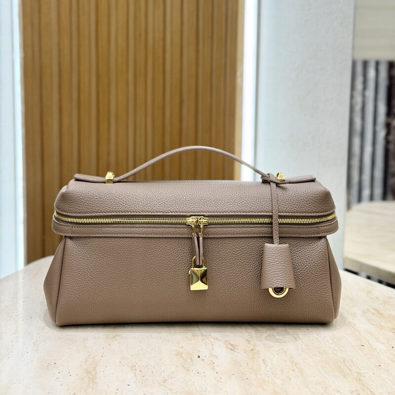 2026 New Model L29 Toast Bag, Original First-Layer Calfskin Lunchbox Bag, Old Money Style Handbag, Shoulder and Crossbody Bag for Women 2026 New Model L29 Toast Bag, Original First-Layer Calfskin Lunchbox Bag, Old Money Style Handbag, Shoulder and Crossbody Bag for Women