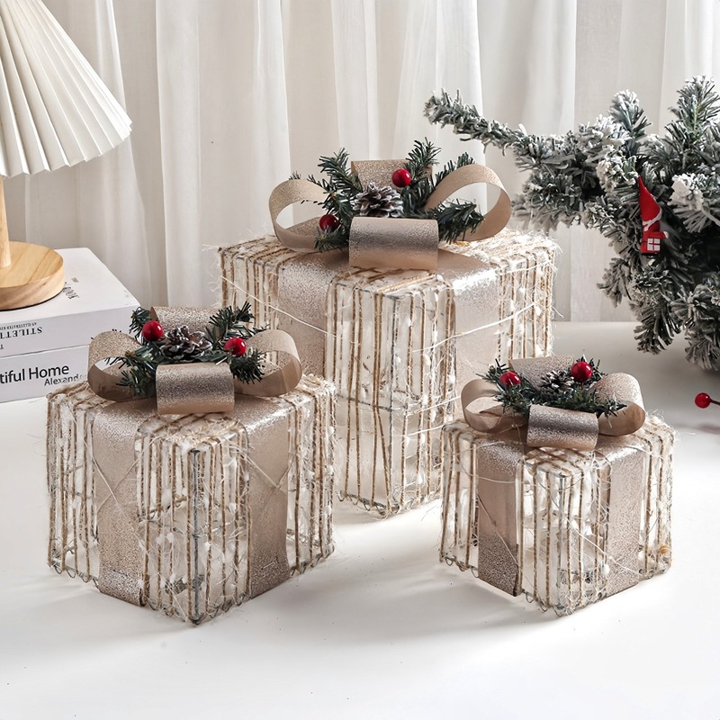 2025クリスマス装飾用工芸クリスマスツリーの雰囲気装飾リボンプレゼント箱三点セット鉄芸置物|undefined
