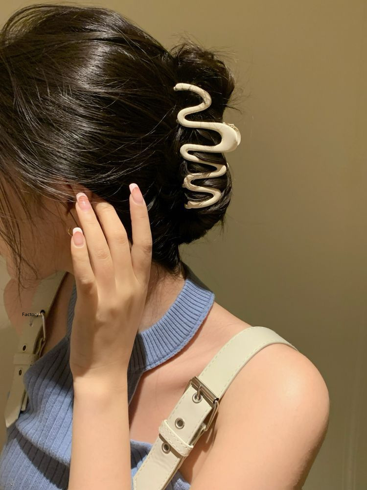 Wave shark clip dopamine grip large high-grade candy color clip design hairpin water ripple headdress_voghion.com