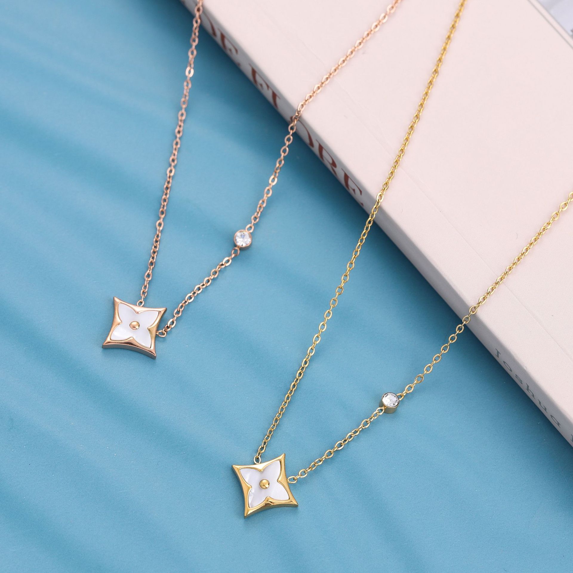 Fashion Heart Shape Titanium Steel Plating Shell Zircon Pendant Necklace 1 Piece