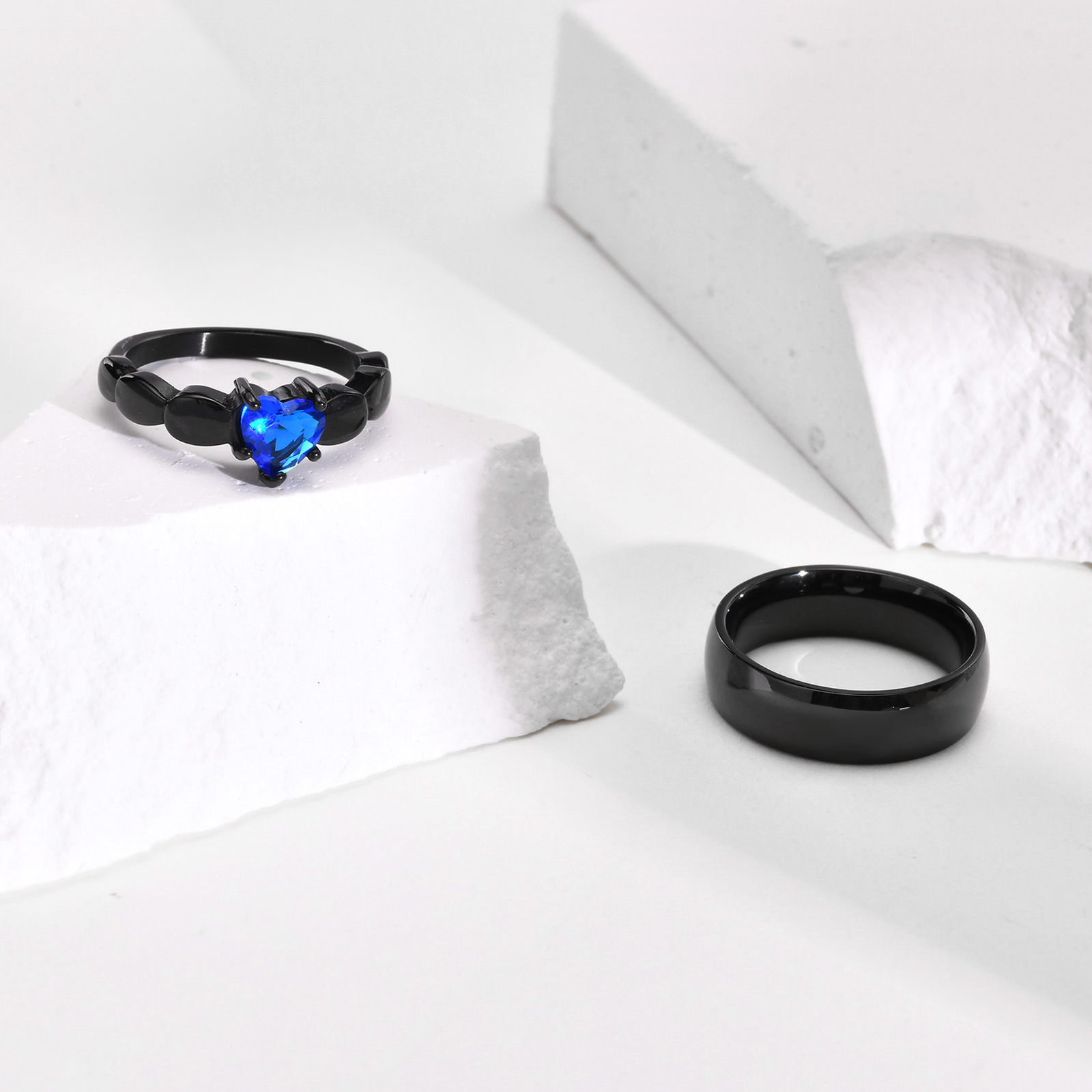 Einfache Stil Herzform Titan Stahl Ringe Inlay Zirkon Edelstahl Ringe display picture 6